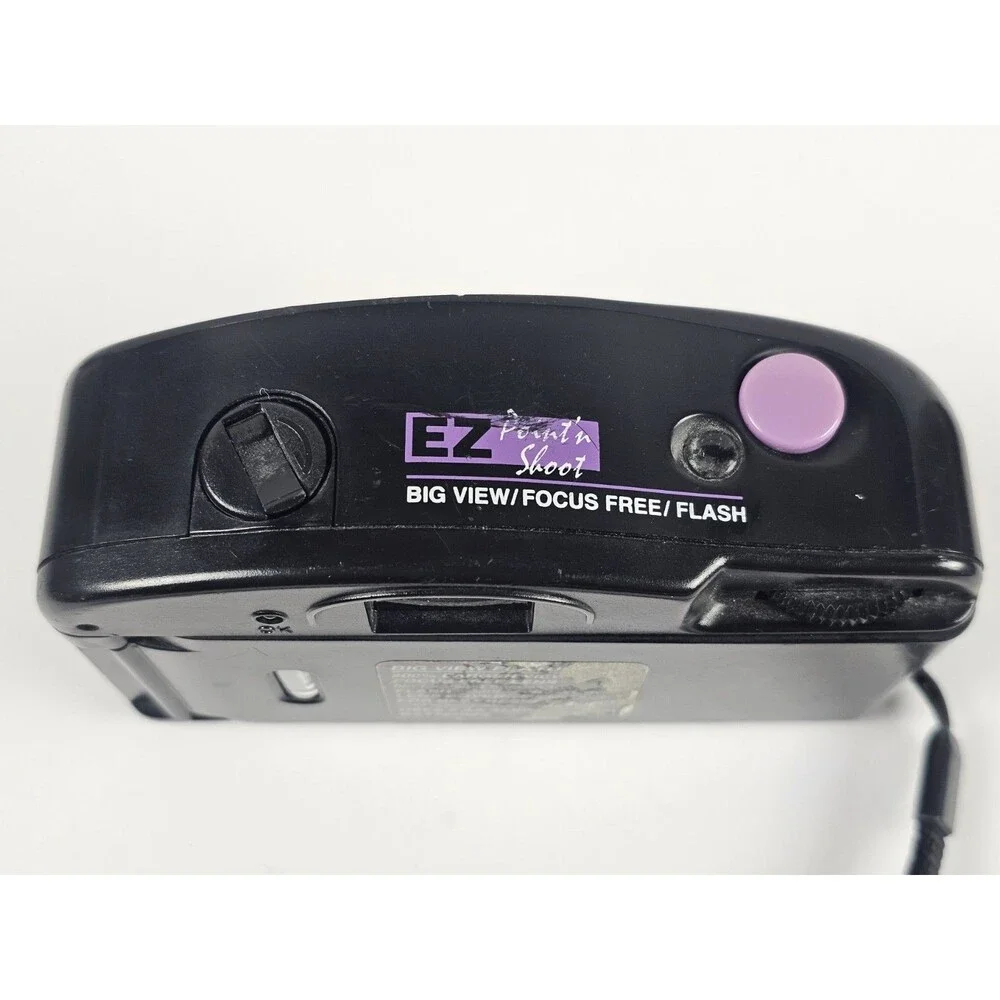 Vivitar EZ Point & Shoot 35mm Film Camera Big View Focus Free Flash Black Purple